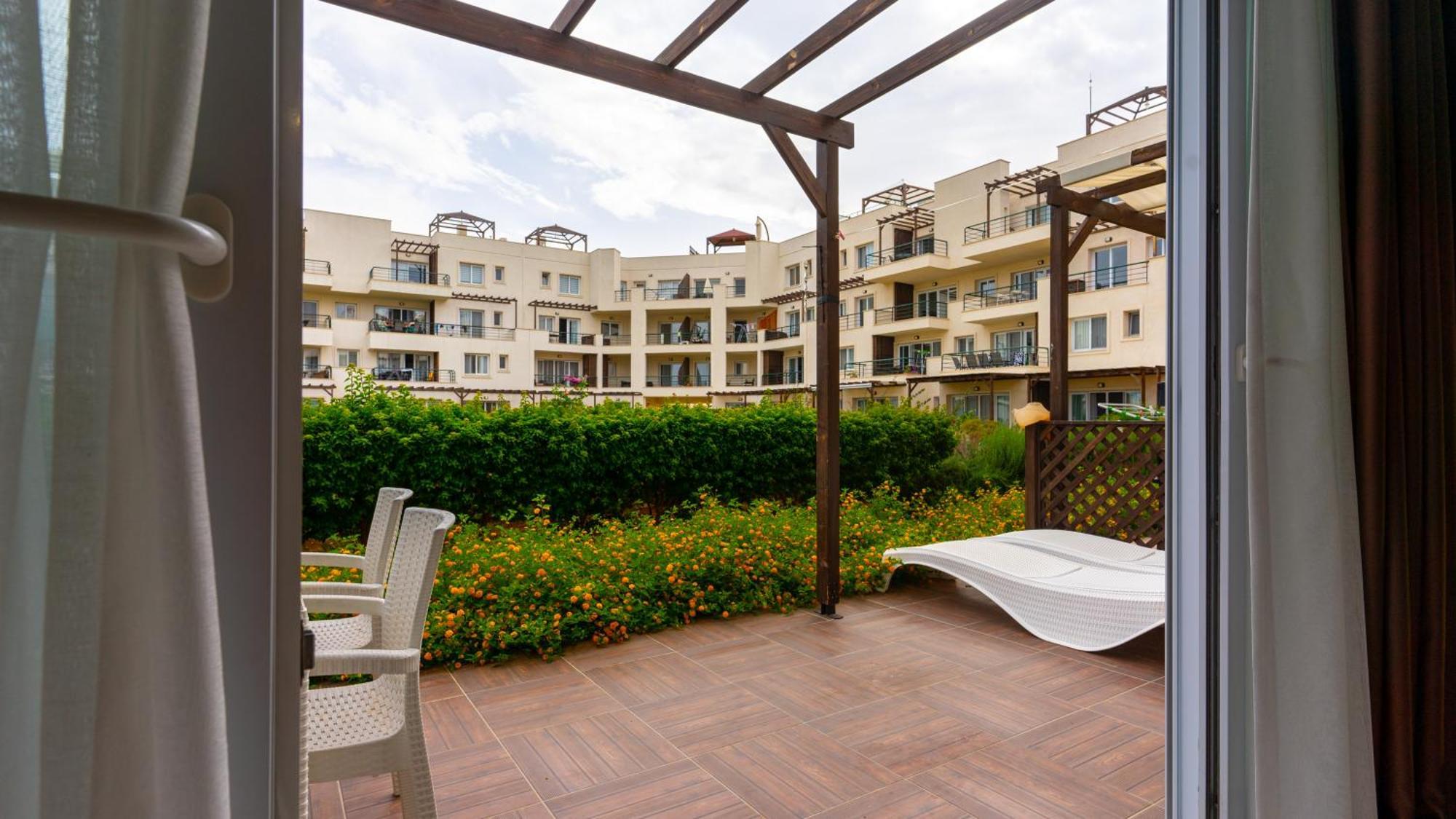 Green Apartment In Bafra Northern Cyprus Vokolidha Exterior foto